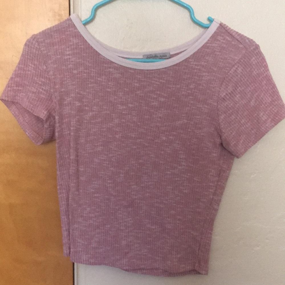 Cute pink cropped top w a white collar